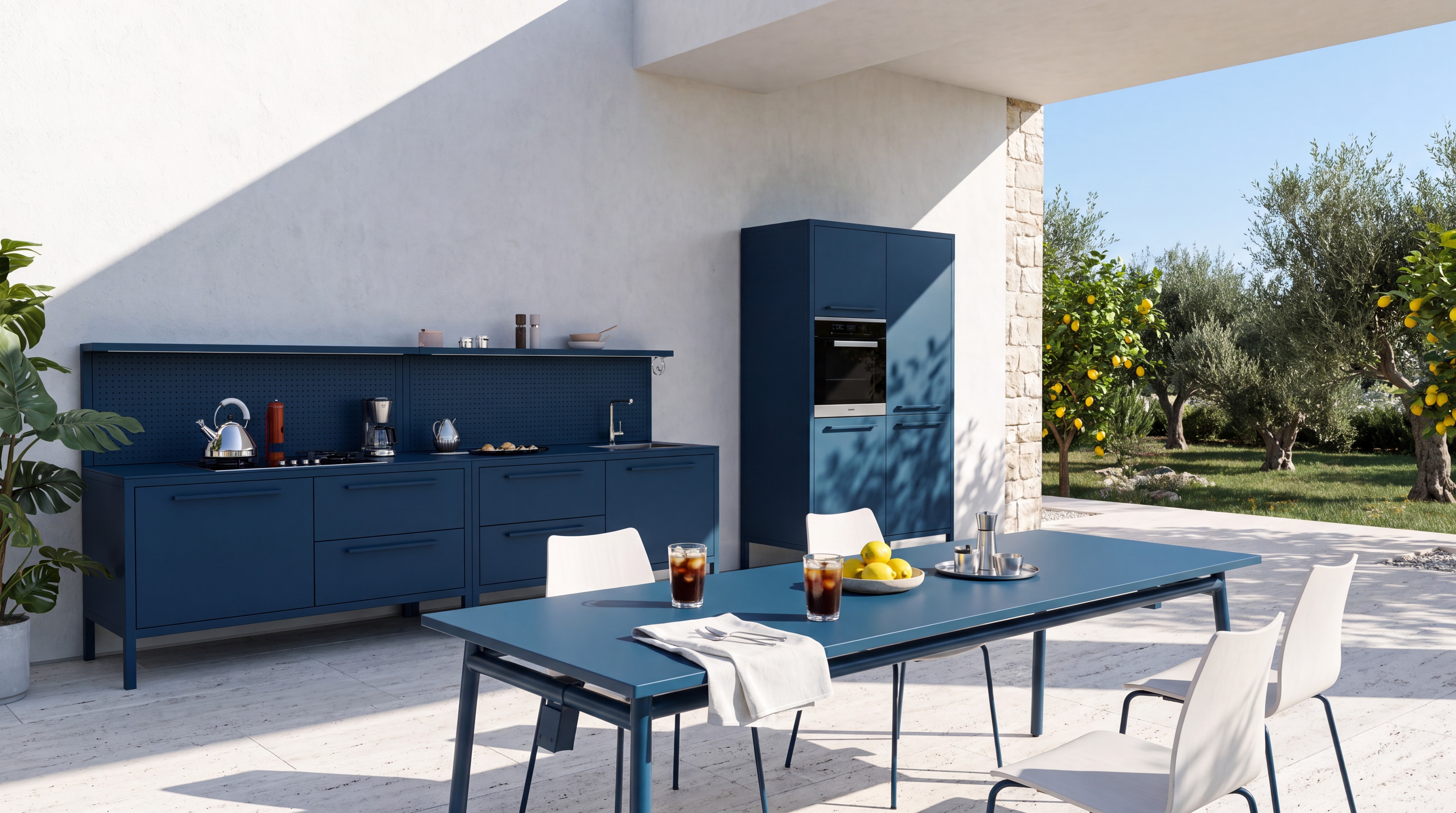 OUTDOOR KITCHEN